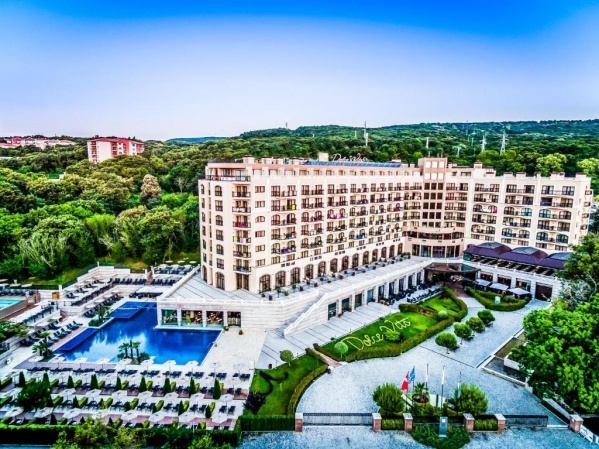 Dolce Vita **** Golden Sands repülővel