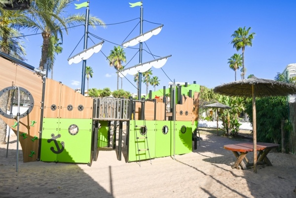 HL MIRAFLOR SUITES ****