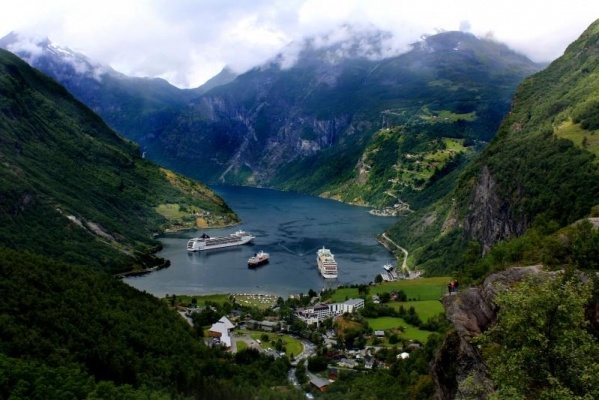 NORVÉGIA, A FJORDOK ORSZÁGA - Oslótól Bergenig. Hajóval a fjordokon