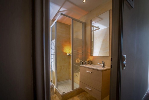 Natalie Hotel ***