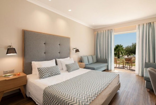 Pilot Beach Resort *****