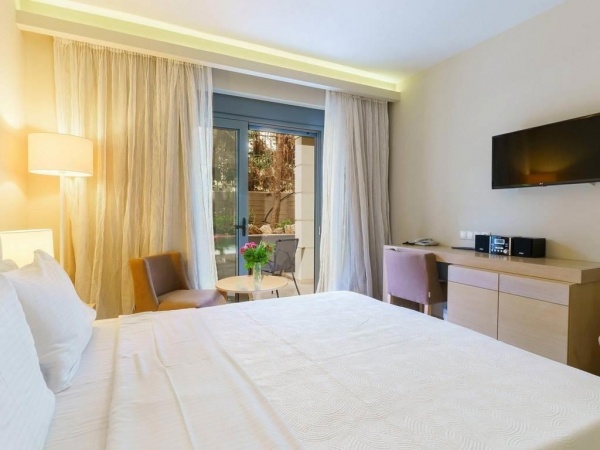 Aegean Pearl *****