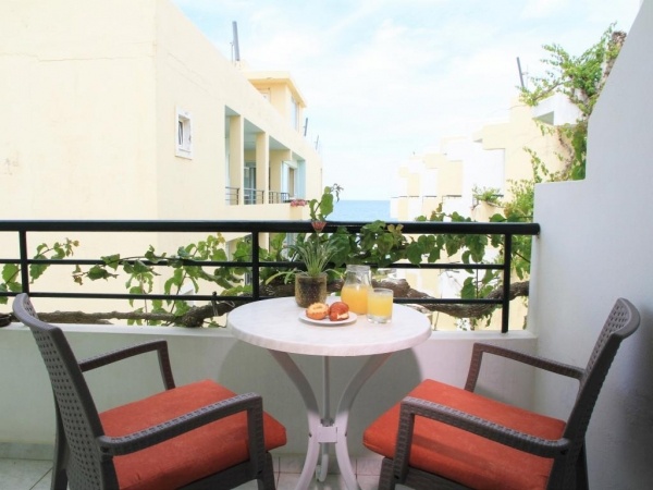 Dedalos Beach Hotel ***