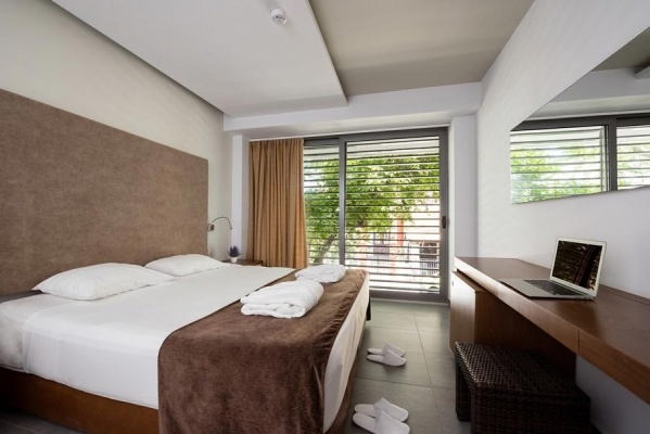 Oktober Downtown Boutique Hotel ***