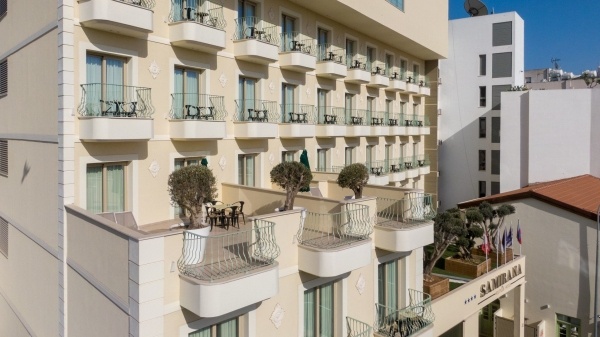 Leonardo Boutique Hotel Larnaca - 7 éjszakás