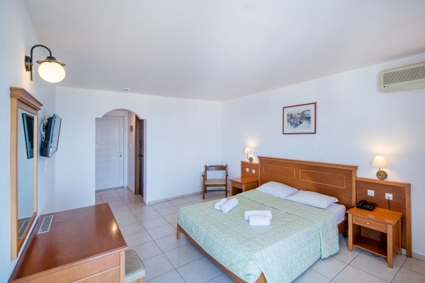 Semiramis Village Hotel ****, Görögország