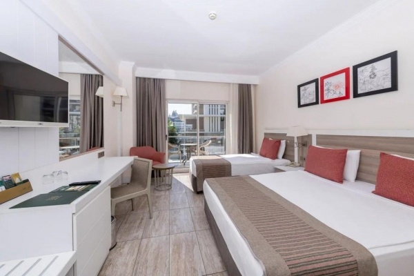 Port River Hotel & Spa *****