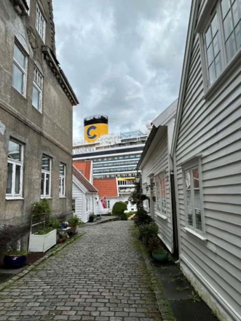 Norvég fjordok és vízesések birodalma 2026. csoportos hajóút