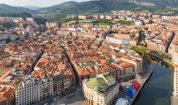 ÉSZAK-SPANYOLORSZÁGTÓL BASZKFÖLDÖN ÁT PORTUGÁLIÁBA - KÖRUTAZÁS REPÜLŐVEL