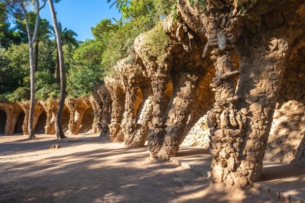 HOSSZÚ HÉTVÉGE BARCELONÁBAN REPÜLŐVEL - GAUDÍ ÉS A MODERNIZMUS NYOMÁBAN
