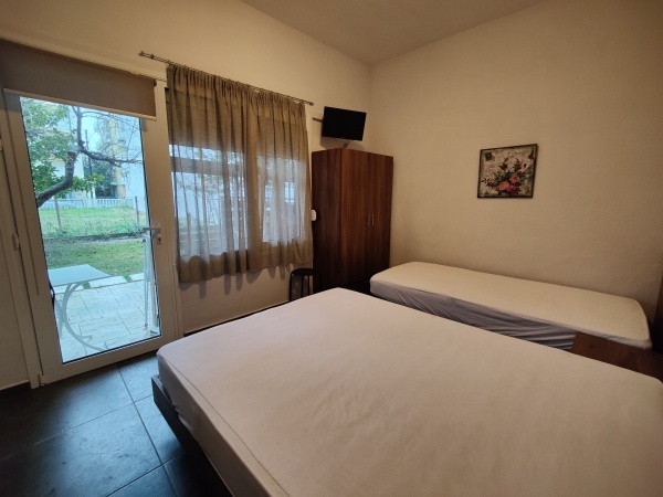 Kyriaki apartmanház, egyénileg