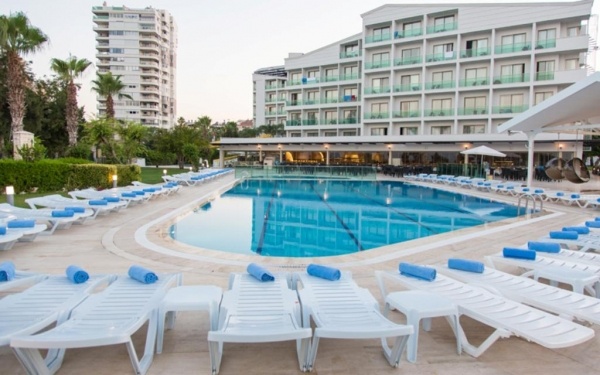 Falcon Hotel ****
