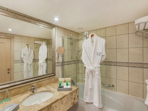 Starlight Resort Hotel *****