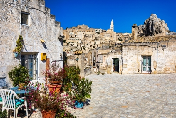 DÉL-OLASZORSZÁGI KALANDOZÁSOK: A FÉLTVE ŐRZÖTT PUGLIA - KÖRUTAZÁS AUTÓBUSSZAL