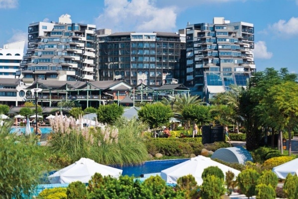 Limak Lara Deluxe Hotel***** - UAI, repülővel