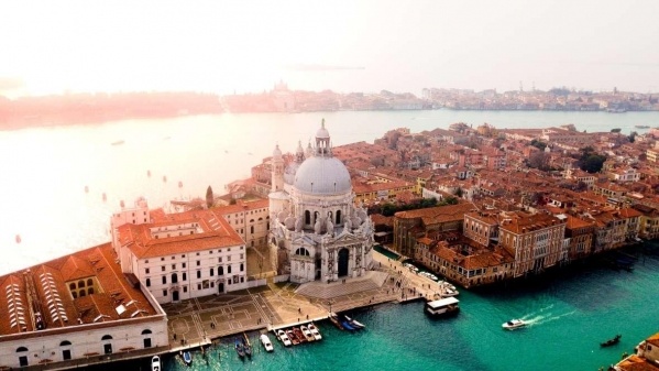 Szilveszter Velencében