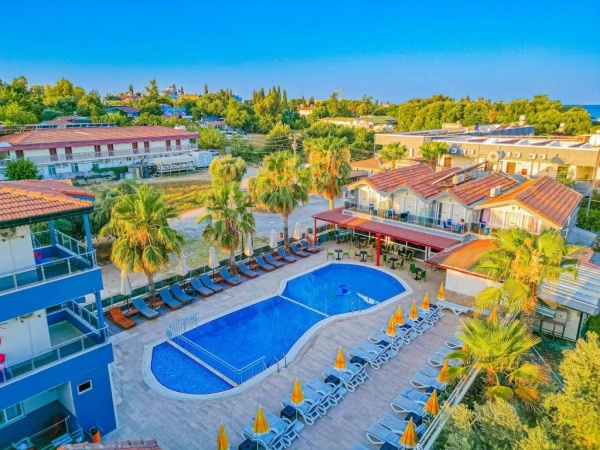 Sayanora Hotel ***