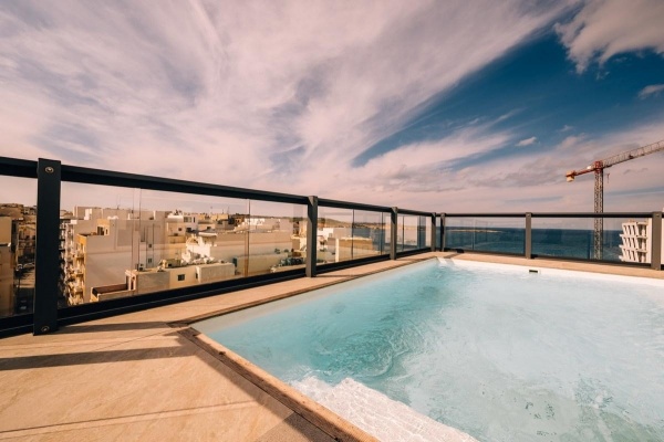 Primera Hotel ***