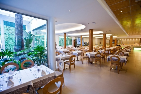 Riviera Beach (Adults recommended) - 11 éjszakás