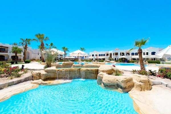 Amphoras Beach