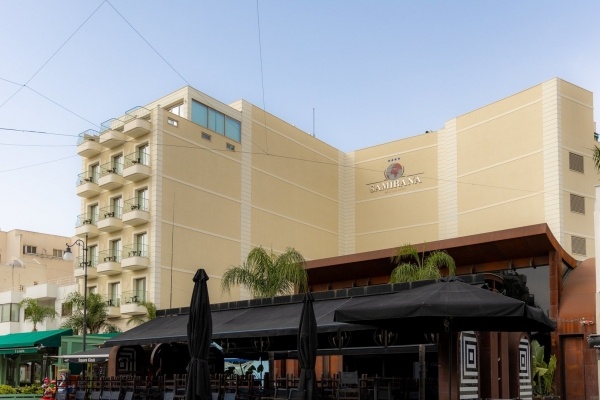 Leonardo Boutique Hotel Larnaca - 14 éjszakás