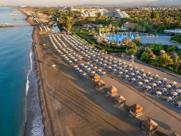 Starlight Resort Hotel *****