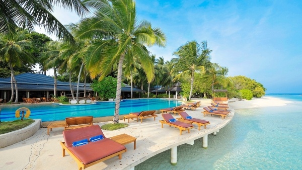 Royal Island Resort & Spa