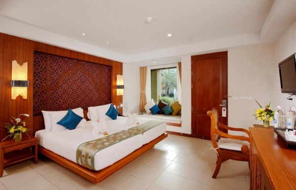 Rawai Palm  Beach Resort