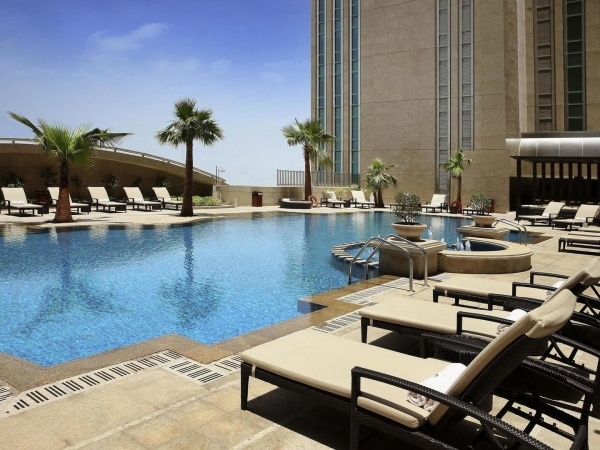 Sofitel Abu Dhabi Corniche - 4 éjszakás