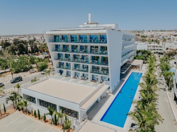 Tasia Maris Seasons Hotel ***