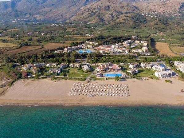 Pilot Beach Resort *****