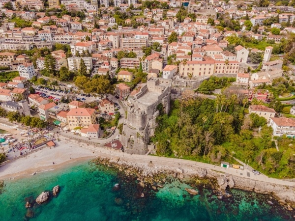 DALMÁCIA ÉS MONTENEGRÓ - HORVÁTORSZÁG UTAZÁS AUTÓBUSSZAL