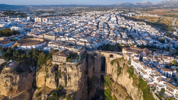SEVILLÁTÓL GIBRALTÁRIG - ANDALÚZ MINIKÖRUTAZÁS ***