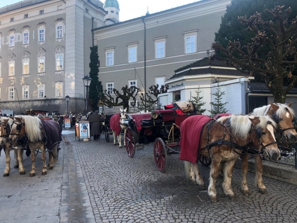 ADVENT SALZBURGBAN ÉS A SALZKAMMERGUTI TÓVIDÉKEN