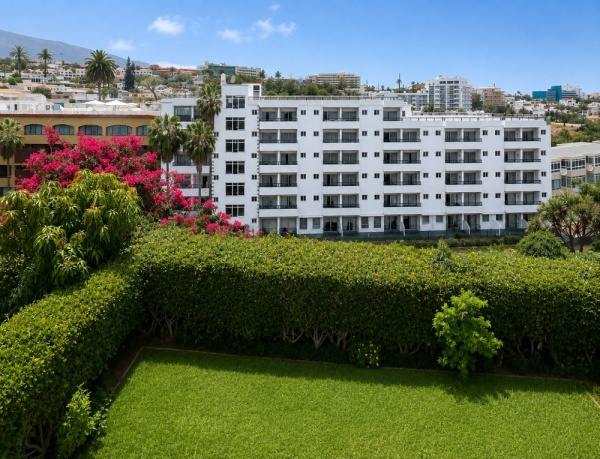 MUTHU LA PERLA TENERIFE ***