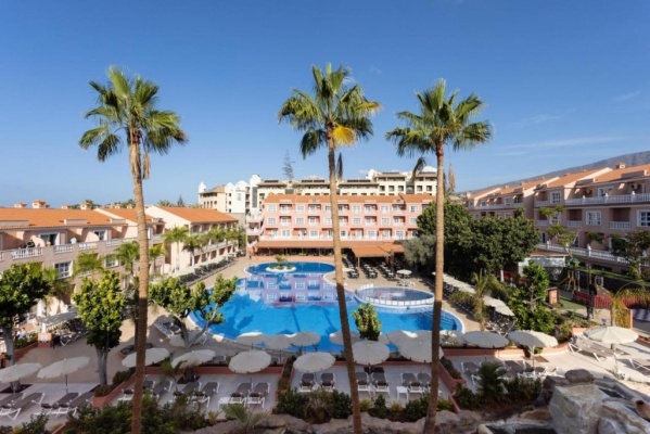EL DUQUE HOTEL ****