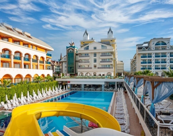 Dream World Resort