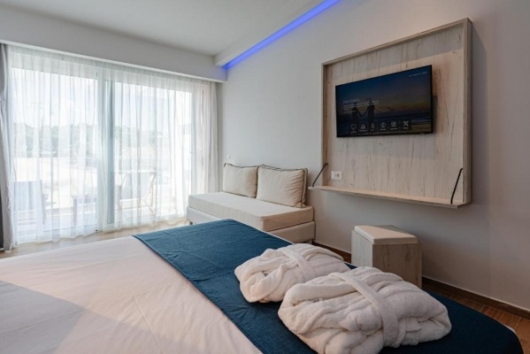 Hotel Magique Bleu Suites ***** AI, repülővel