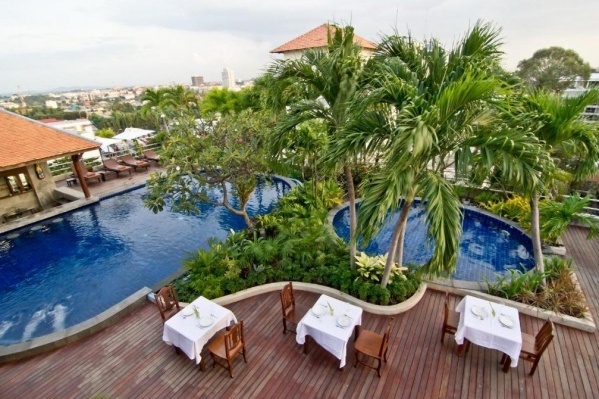 Century Park + Sunshine Vista Pattaya