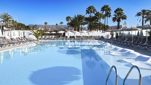 HL Miraflor Suites