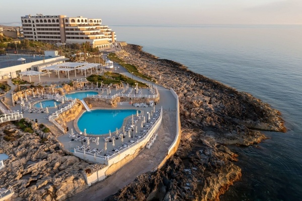 Radisson Blu St. Julians Resort - 11 éjszakás