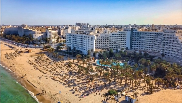 Riadh Palms ****