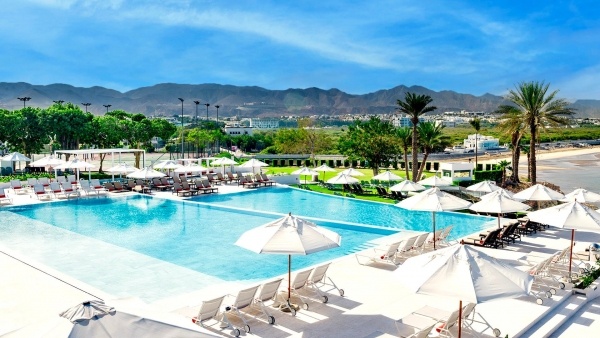 Crowne Plaza Muscat - 10 éjszakás