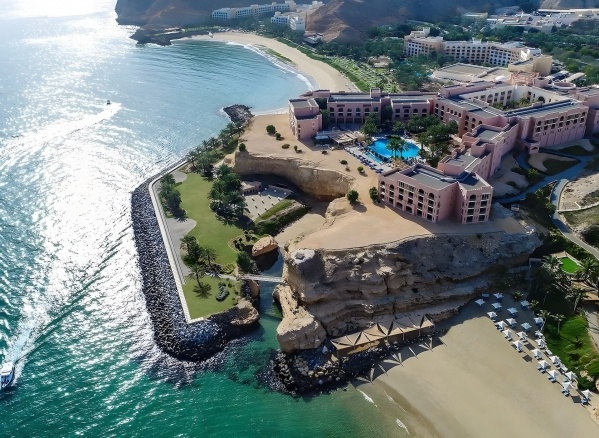 Al Husn Hotel Muscat Managed by Hilton - 10 éjszakás