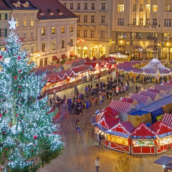 Szlovákia Advent Pozsonyban (Busz)