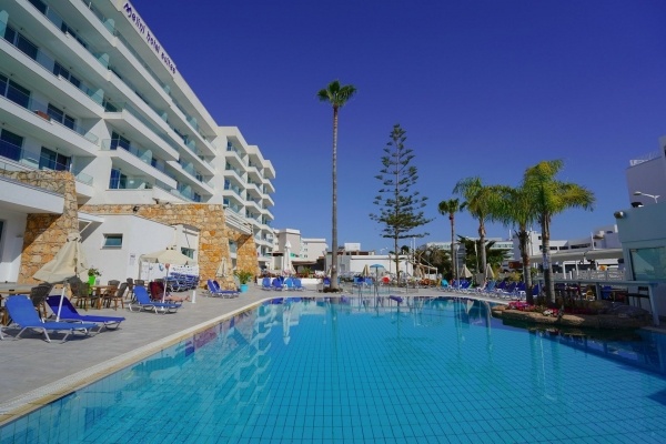 Melini Hotel  Suites