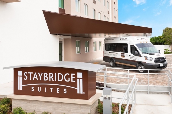 Staybridge Suites Miami Airport ****