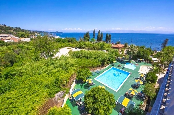 POTAMAKI BEACH  ***